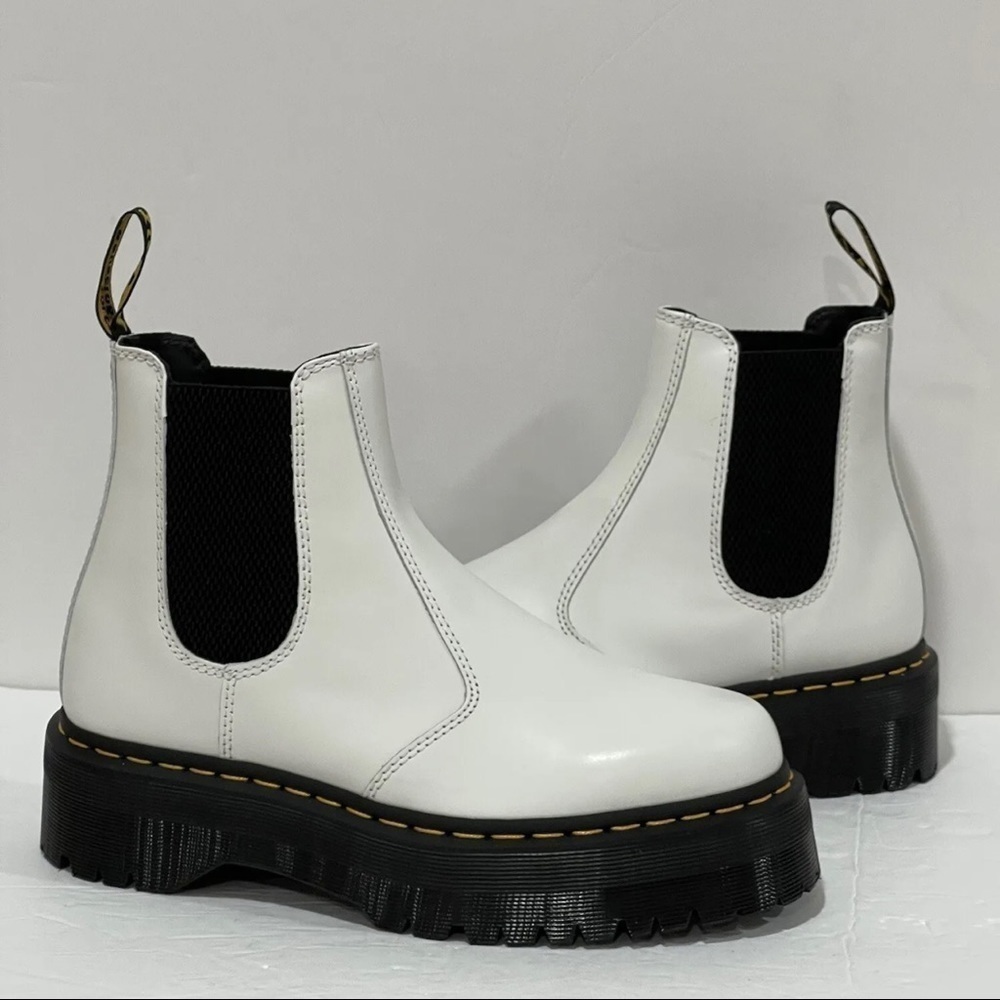 Dr. Martens Women's 2976 Quad Platform Chelsea Boot White  SZ - 10.US / 42.EU